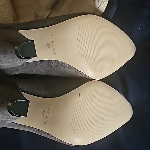 Heather gray suede booties never worn NWOT - Picture 6 of 8